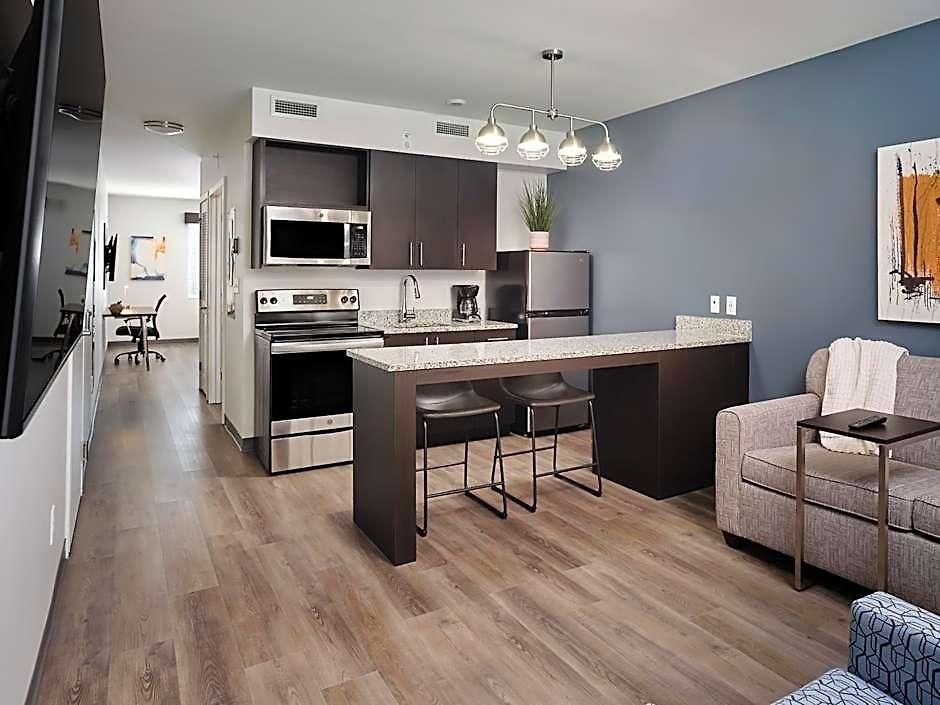 Stayapt North Hotel Charlotte