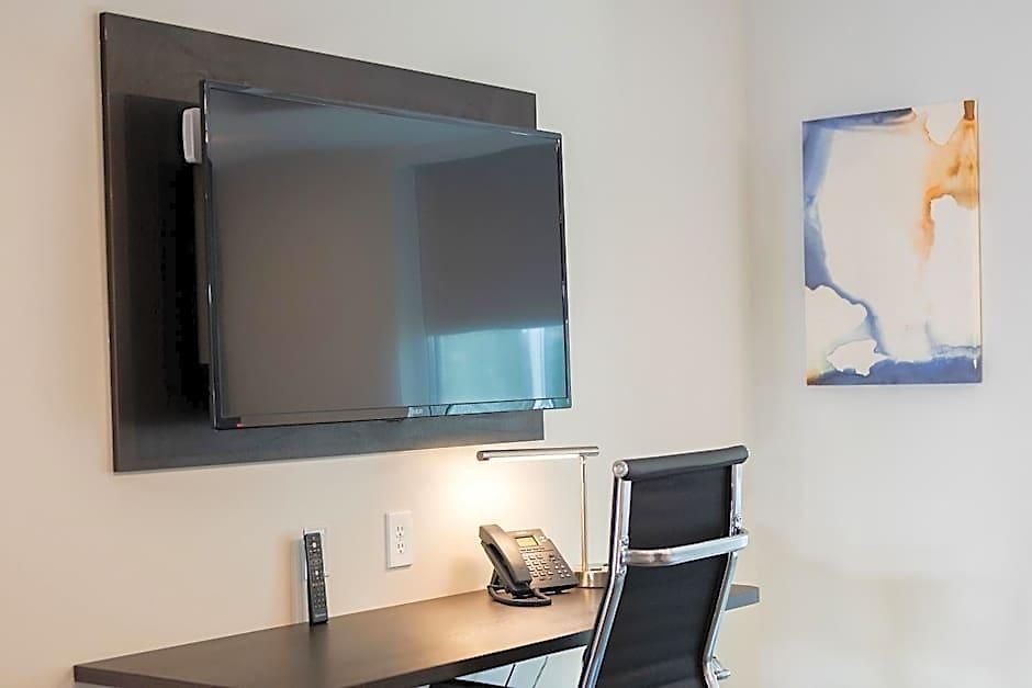 Hotel Stayapt North Charlotte