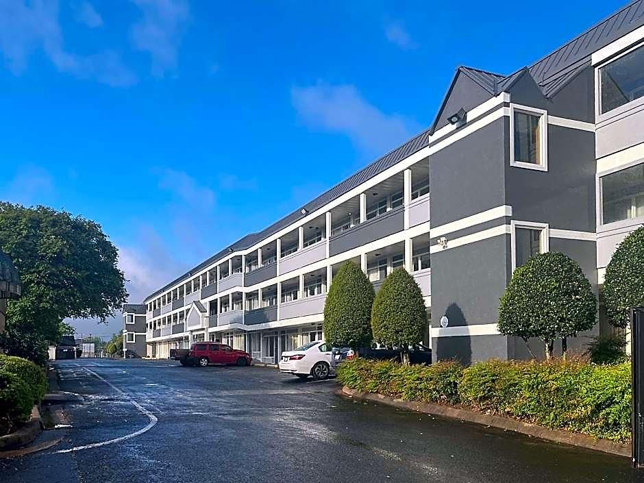 6 Charlotte, Nc - Airport South Hotel