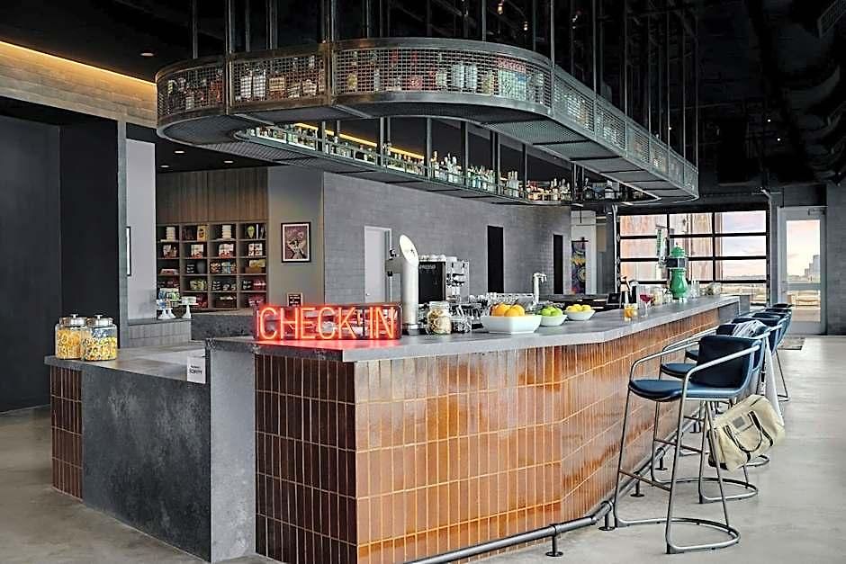 Moxy Downtown Hotel Charlotte