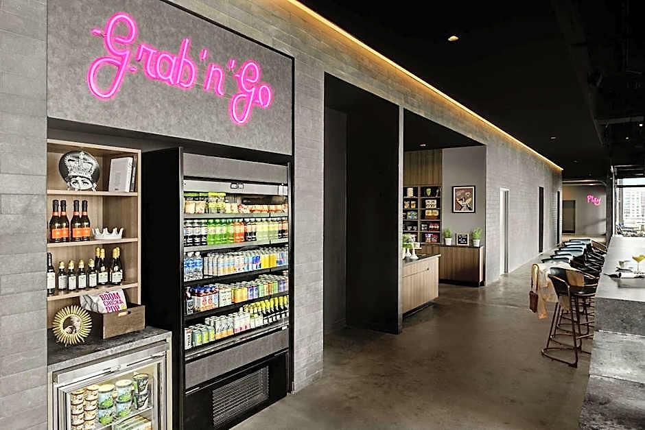 Hotel Moxy Downtown Charlotte