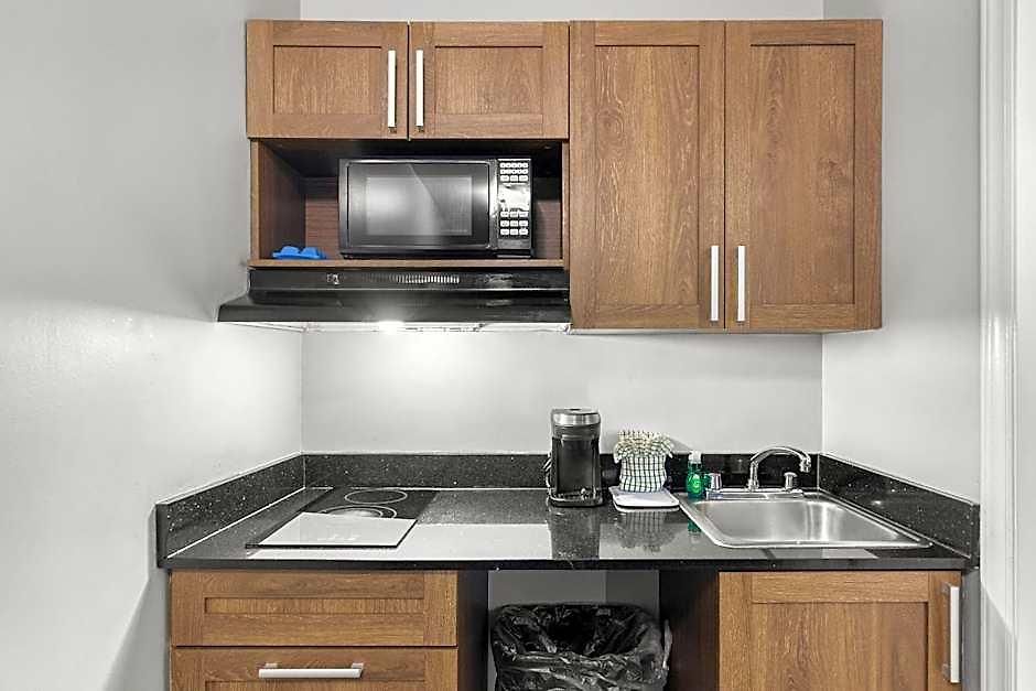 Hotel Suburban - Ballantyne 3*