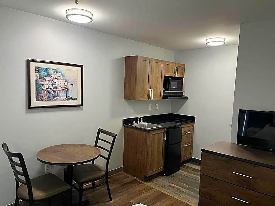 Suburban - Ballantyne Charlotte