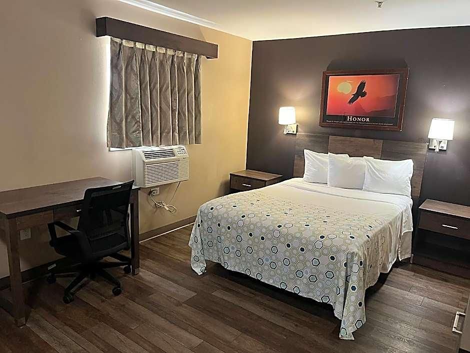 Suburban - Ballantyne Hotel