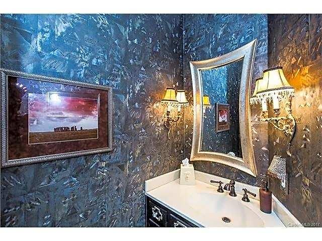 Hotel Matthews Manor 4*