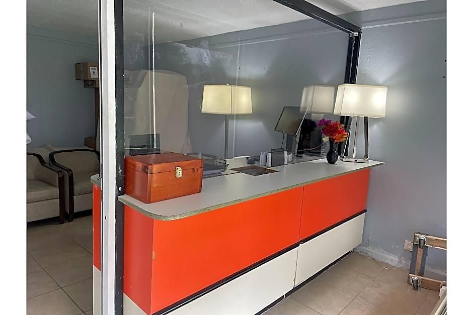 Hotel Lamplighter By Oyo Airport Area
