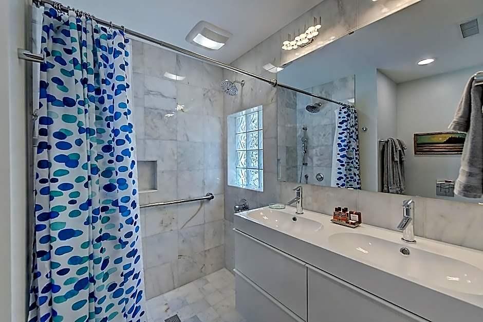 The Collection Clt: 510 Queens Charlotte