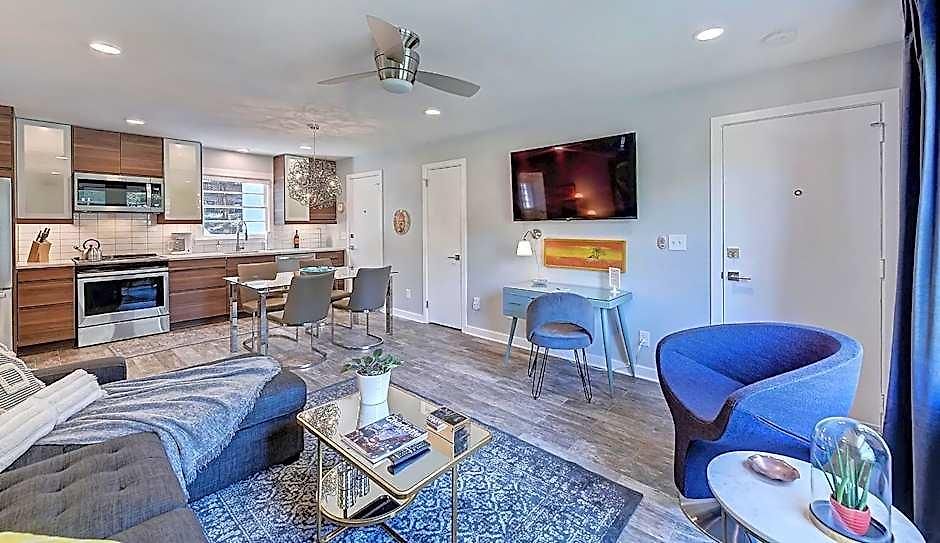 The Collection Clt: 510 Queens
