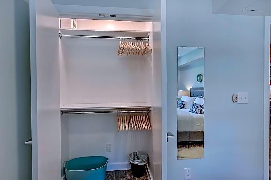 The Collection Clt: 510 Queens Charlotte
