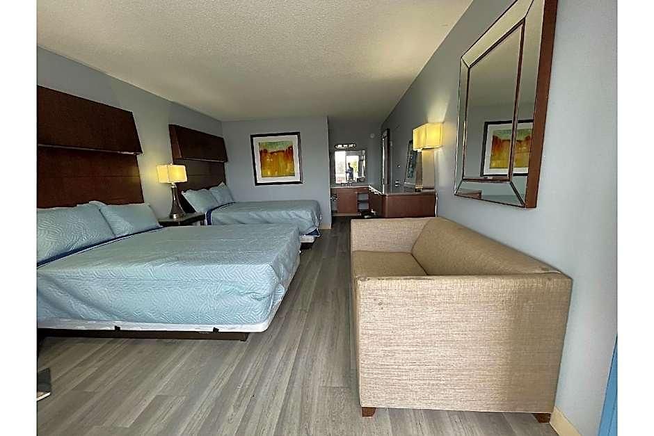 Lamplighter By Oyo Airport Area Hotel 2*