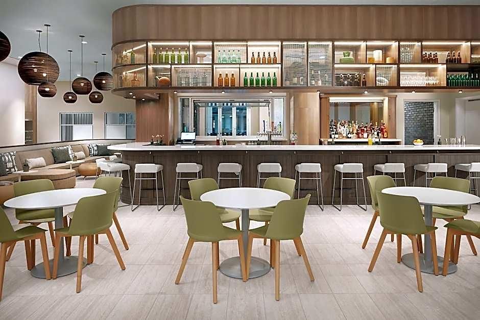 Element By Marriott Uptown Hotel