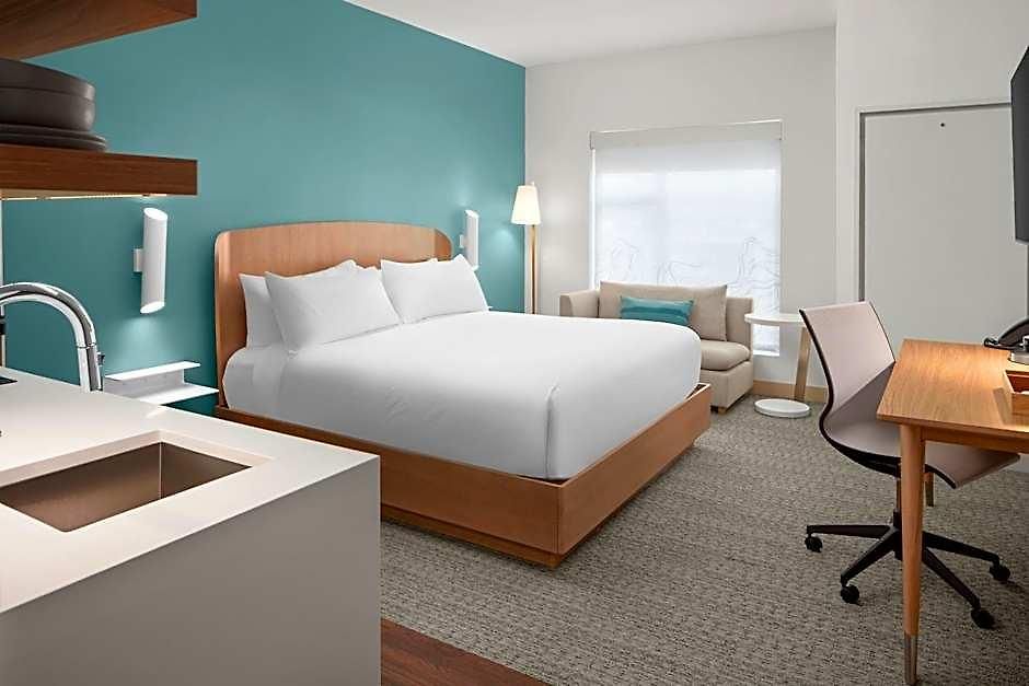 Element By Marriott Uptown Hotel 4*