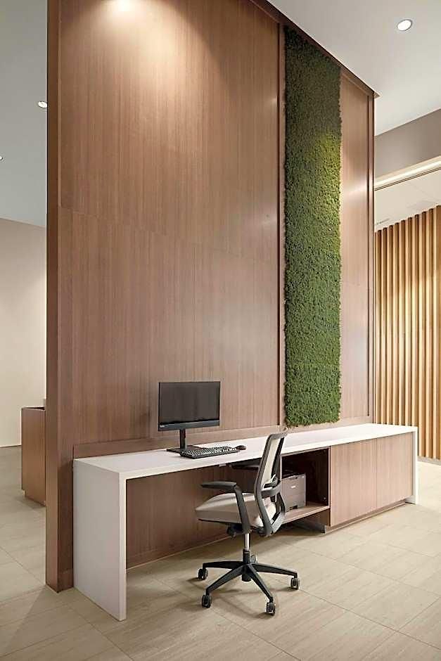 Hotel Element By Marriott Uptown 4*