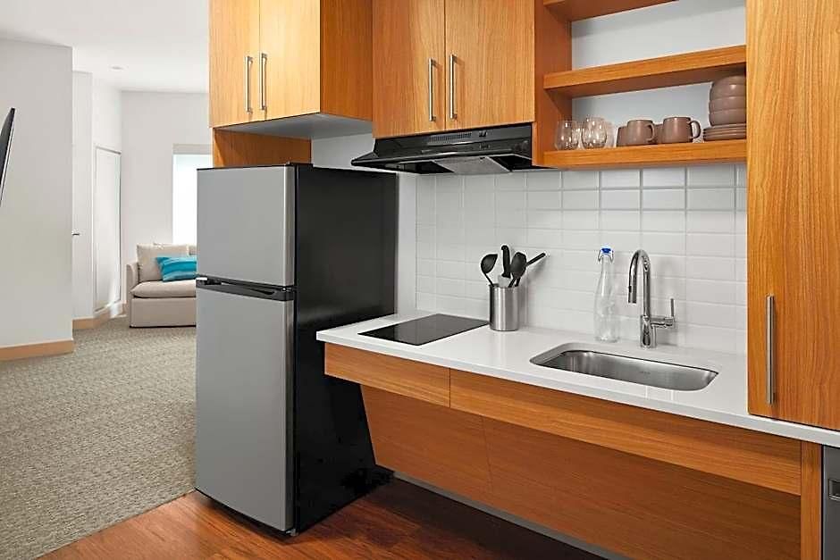 Element By Marriott Uptown 4*