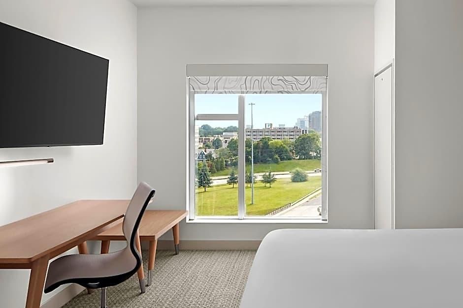 Element By Marriott Uptown Hotel 4*