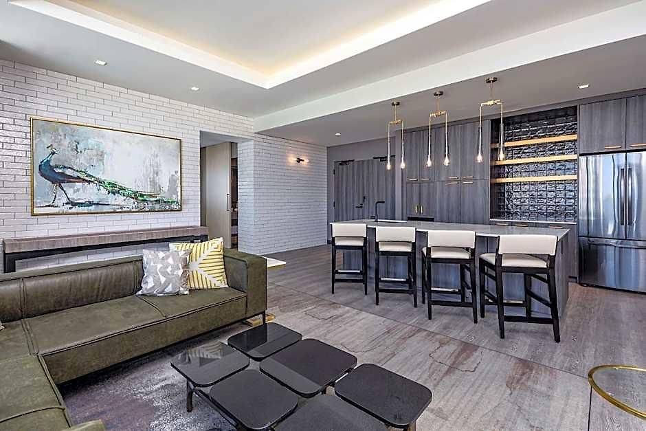 Hyatt Centric Southpark 4*