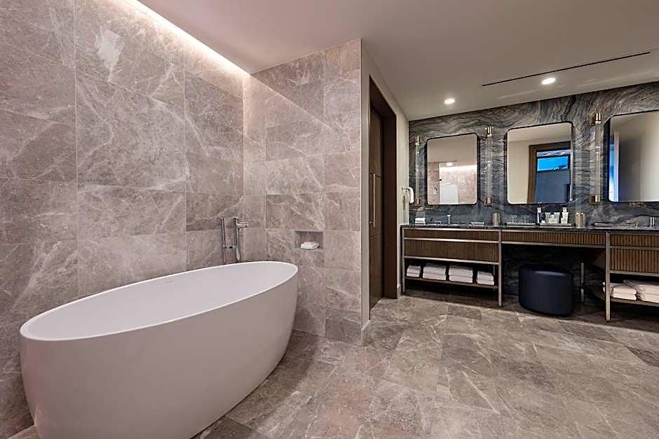 Jw Marriott Hotel 5*