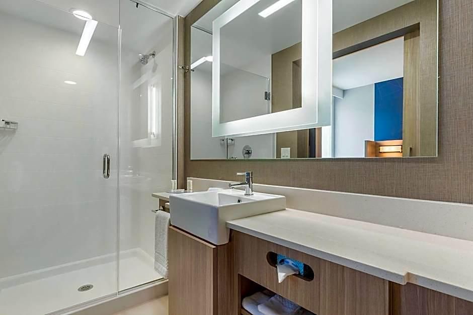 Springhill Southwest Hotel