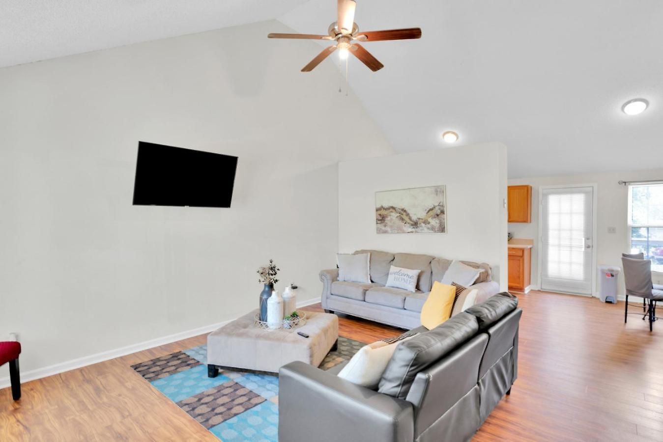 Fenced-yard 3br Near Clt & Hospitals - Dog-friendly - Grill