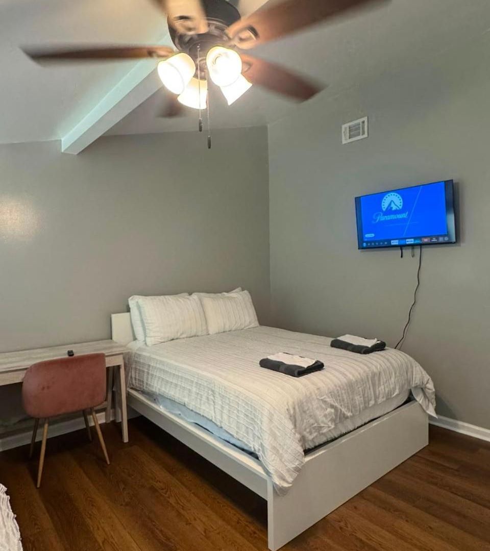 2 Bedroom Townhome - New 2026 - Max 7 Guest Homestay