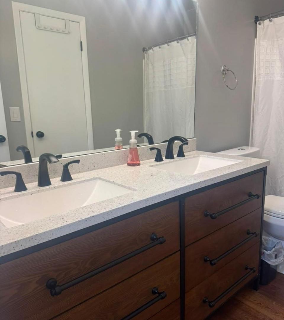 Homestay 2 Bedroom Townhome - New 2026 - Max 7 Guest *