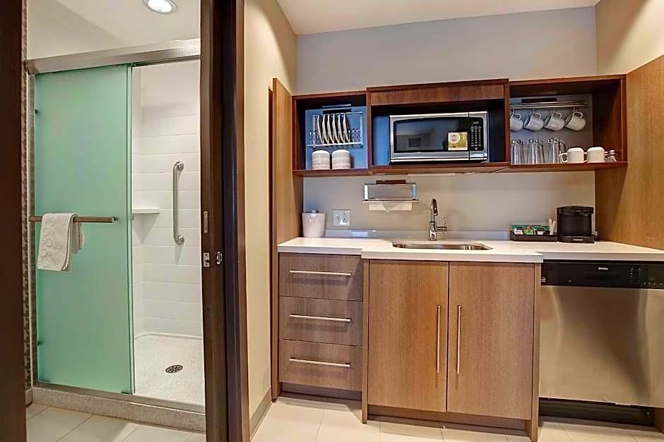 Home2 By Hilton Uptown