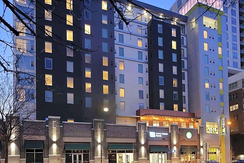 Hotel Home2 By Hilton Uptown