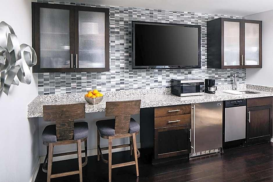 Hyatt House Center Hotel 3*