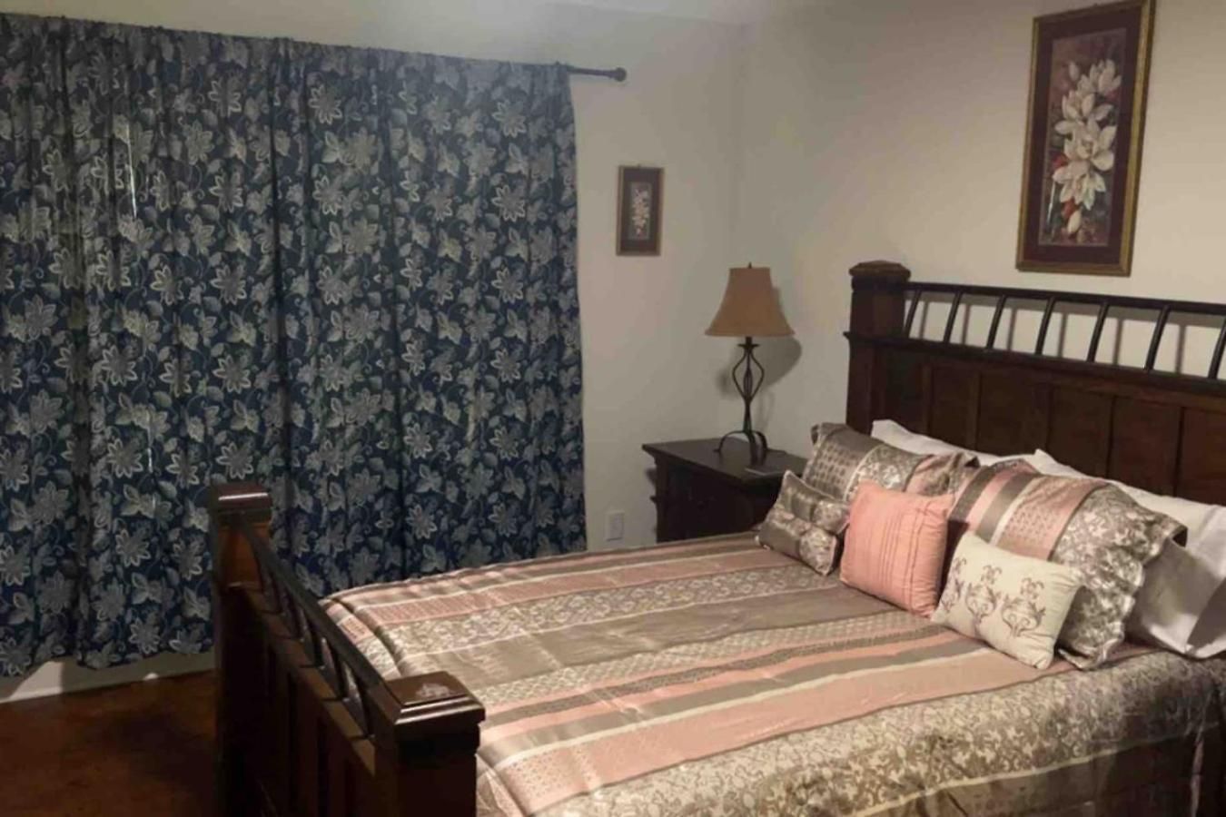 Comfort Home, Near Uptown And Airport Holiday home *