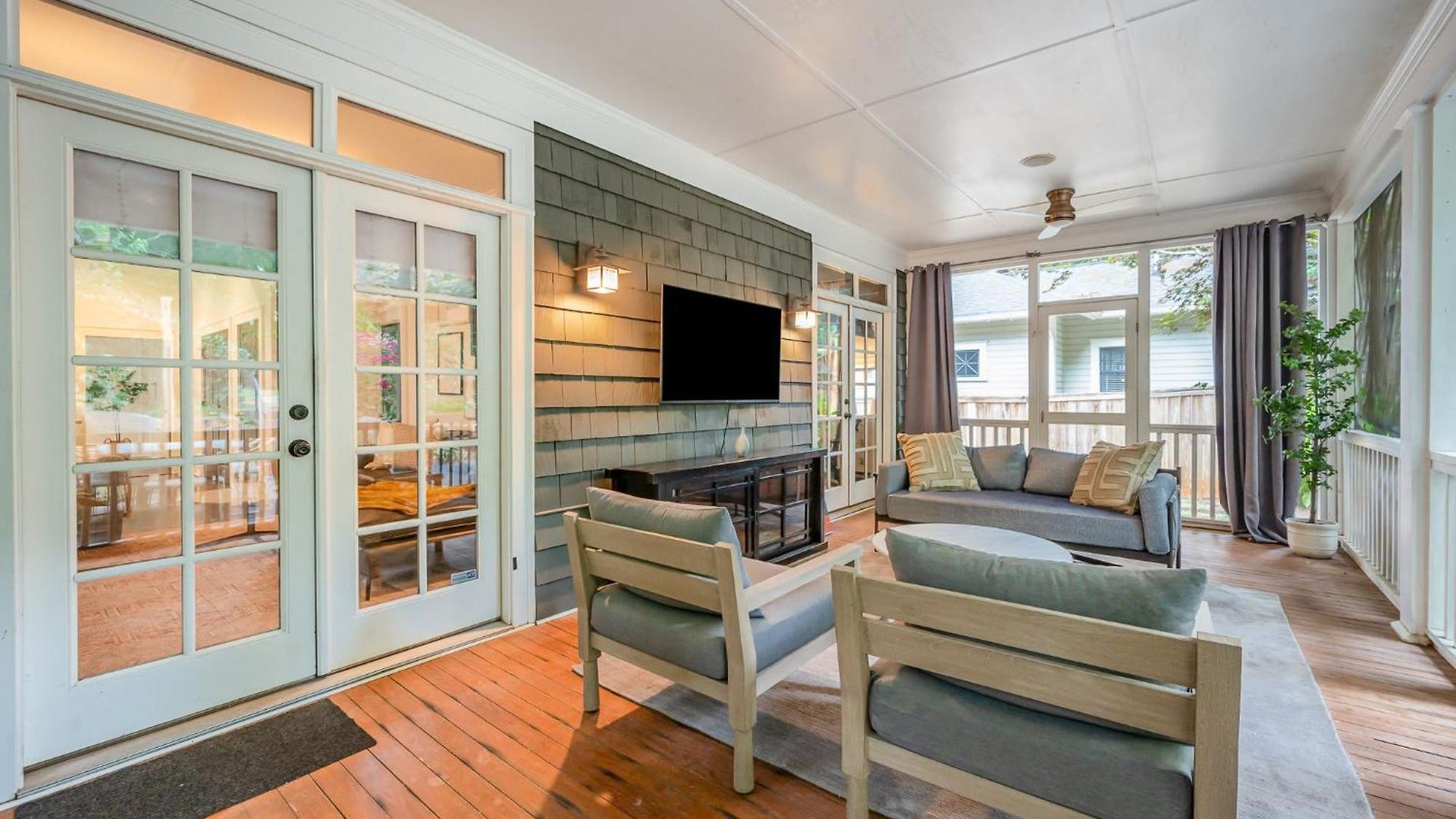 The Ultimate Escape - Midwood Hideaway With Hot Tub, Peloton, Games Charlotte