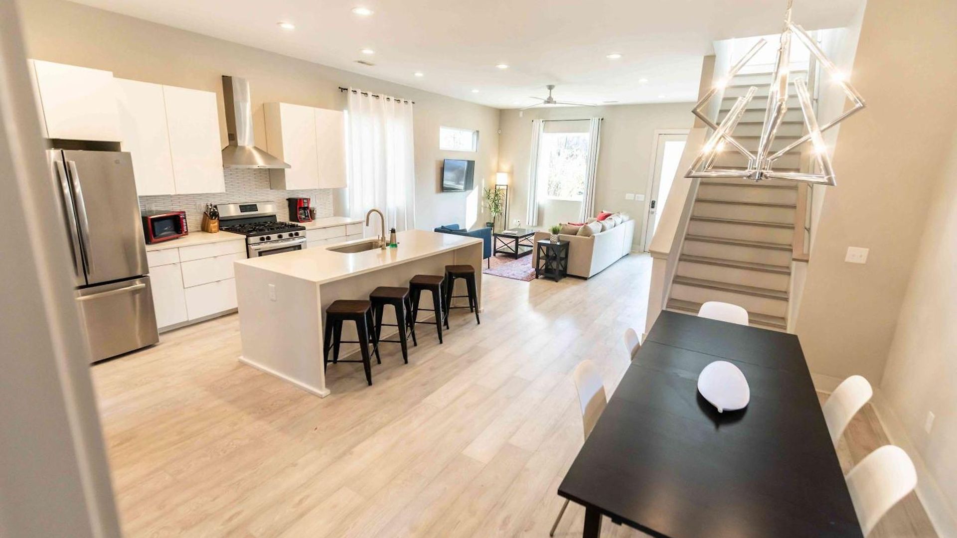 Family-friendly 4br W Bunk Beds & Outdoor Grill