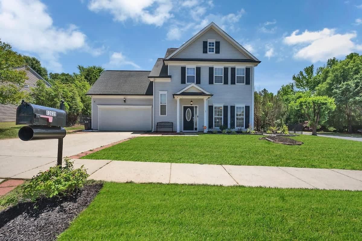 King Bed - Hot Tub - Fenced Yard - Near Carowinds * Charlotte