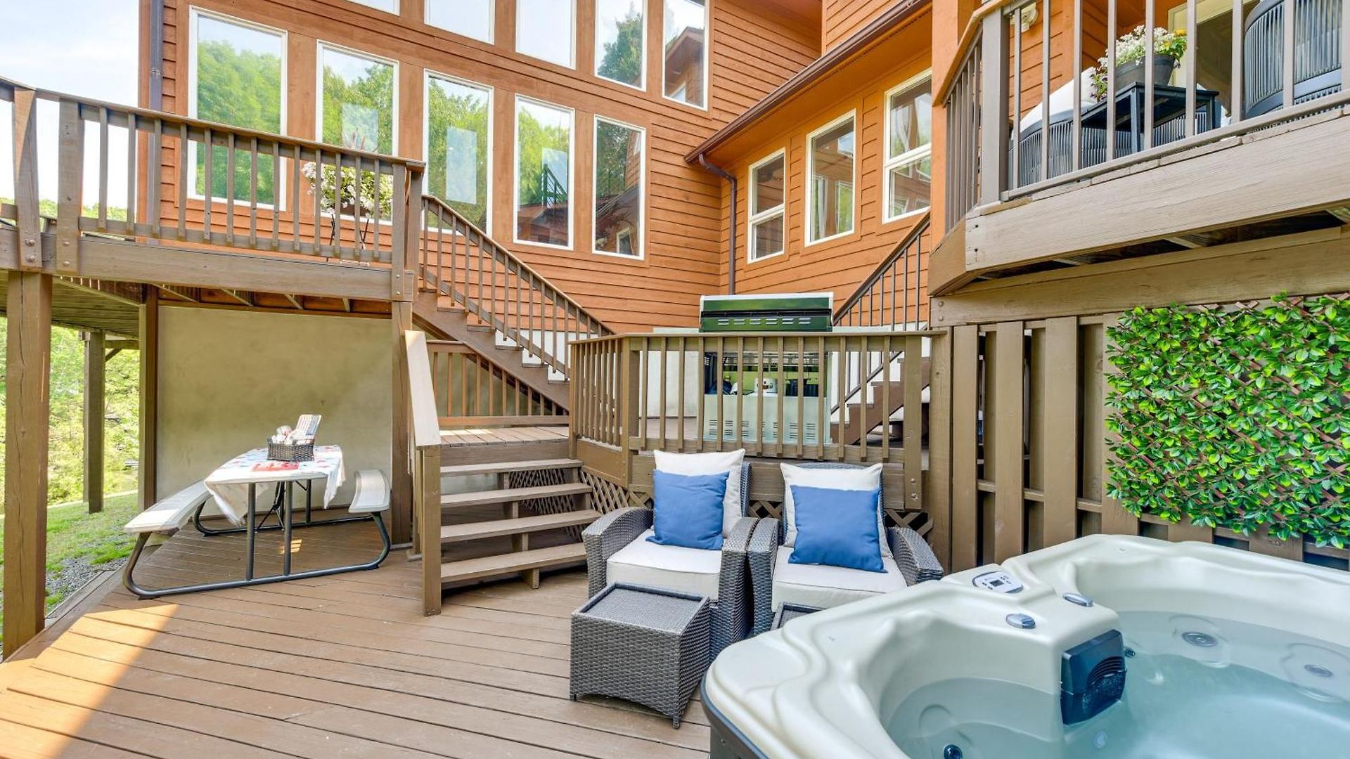 Holiday home Hot Tub, Dock, Game Room! Stunning Wylie *