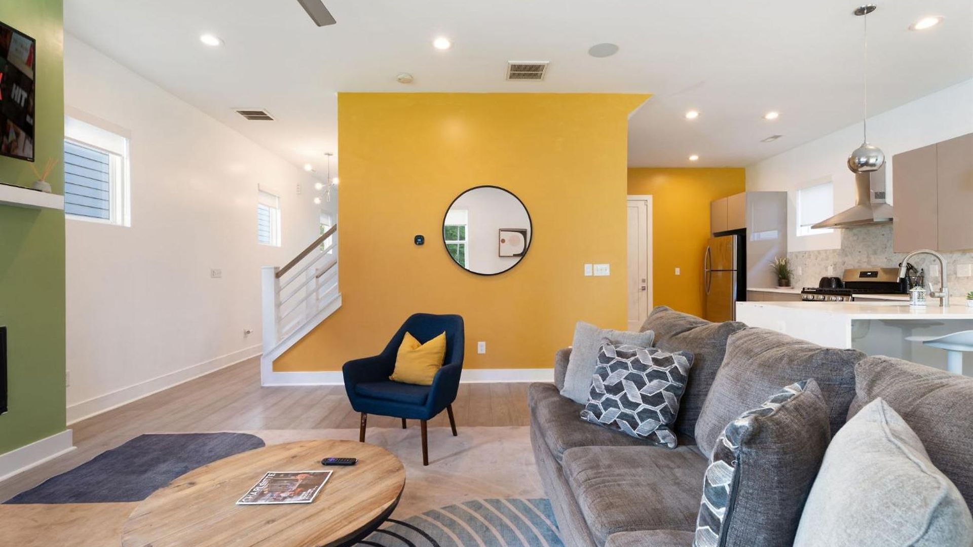 Charming 3br With Patio *