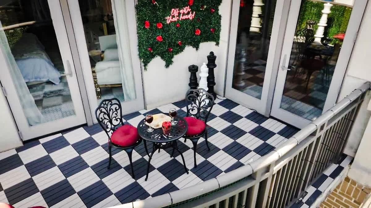 Holiday home Alice & Wonderland Wellness Themed Uptown Spot *