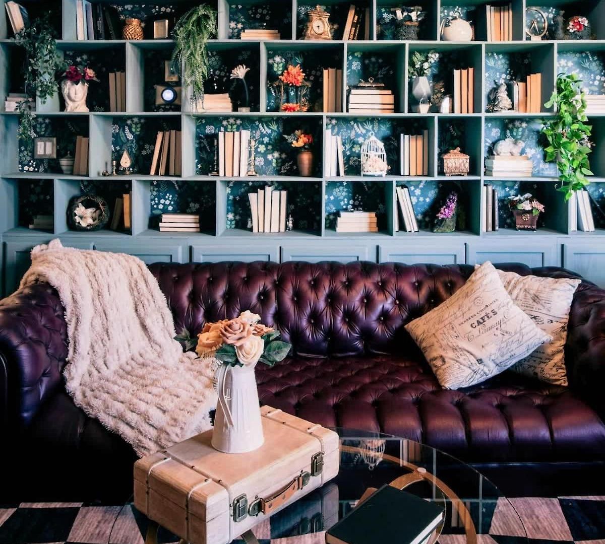 Alice & Wonderland Wellness Themed Uptown Spot
