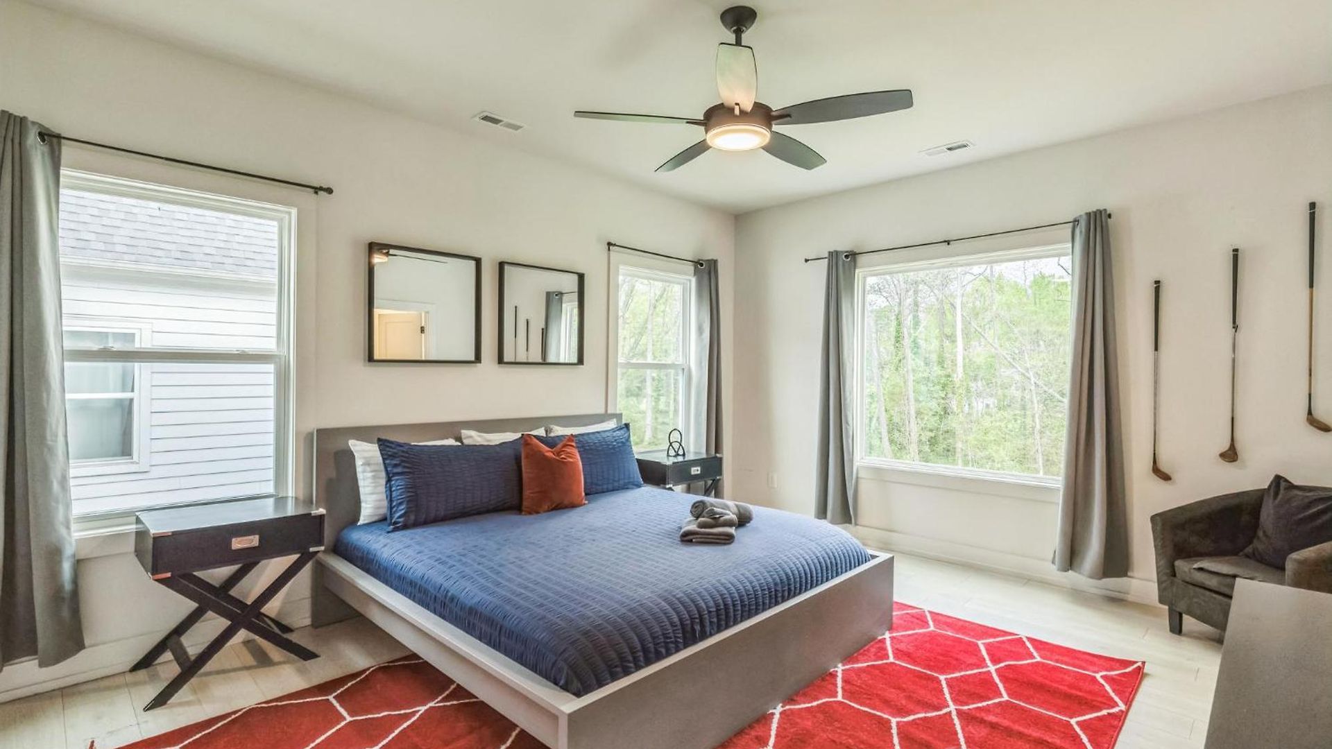 Spacious King Ste*pool Table*mins To Noda & Uptwn! *