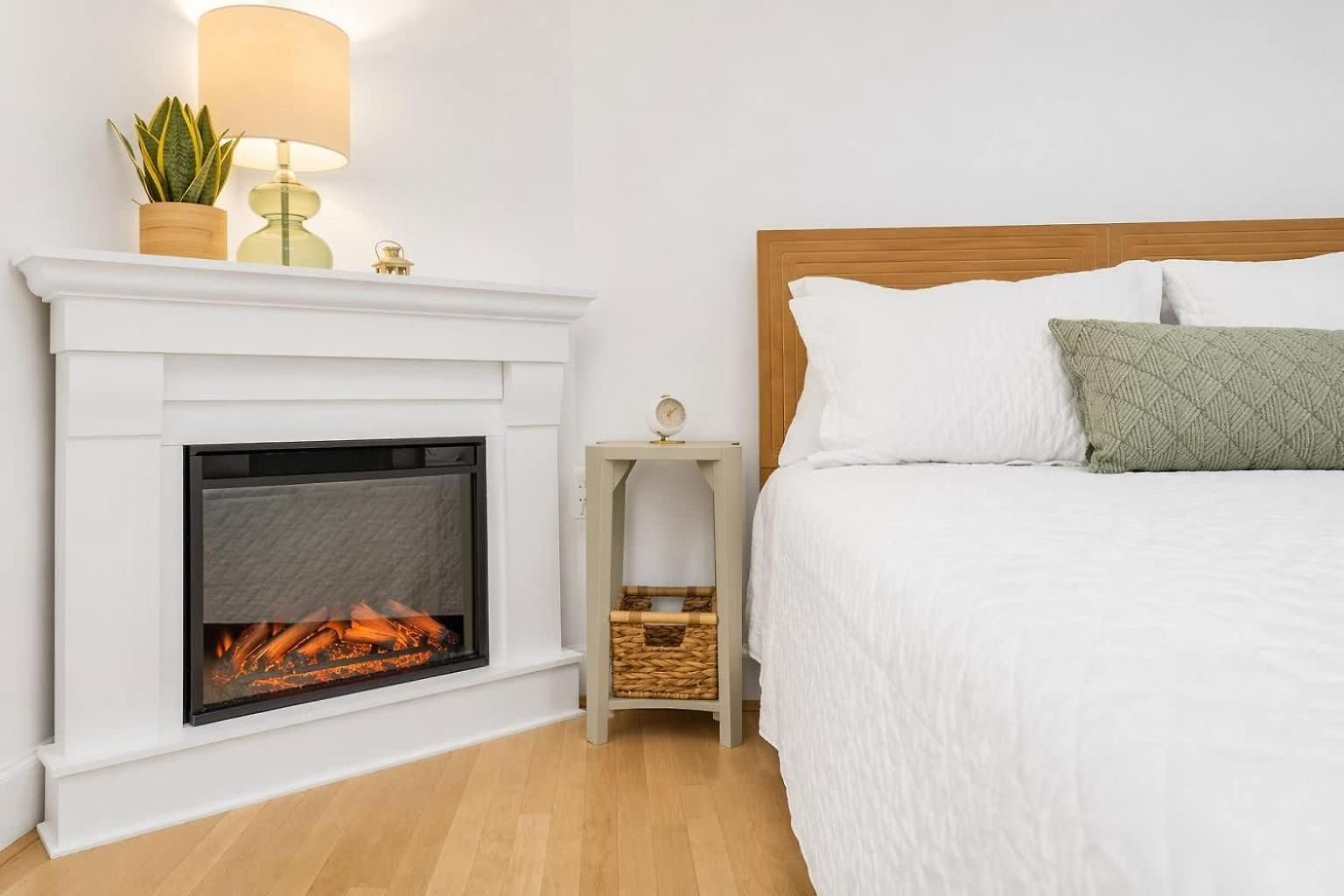 Urban Retreat Walk To Stadiums & Uptown, Including Parking & Gym Holiday home