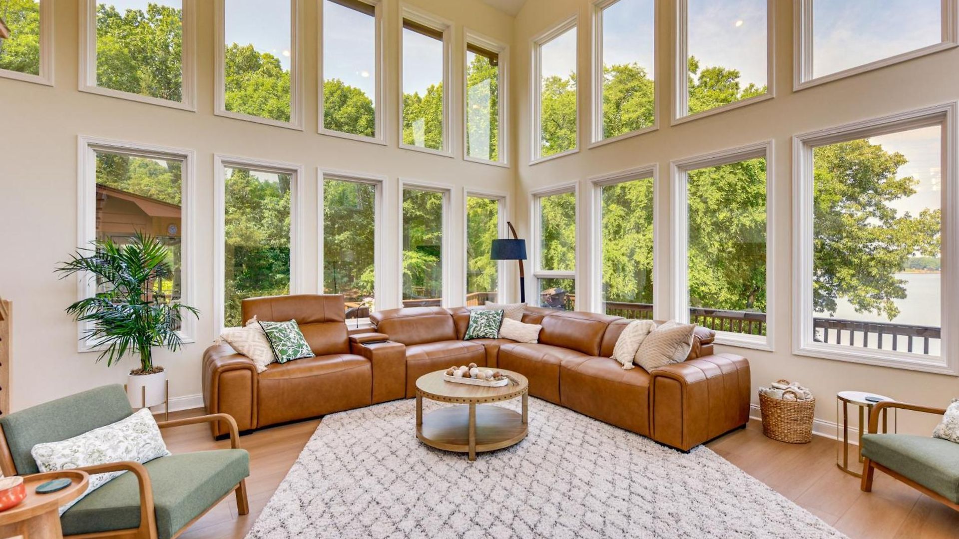 Hot Tub, Dock, Game Room! Stunning Wylie Holiday home *