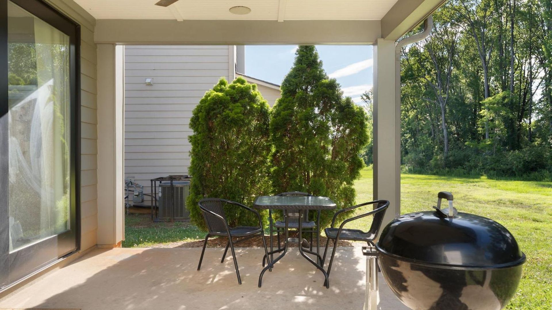 Holiday home Charming 3br With Patio *