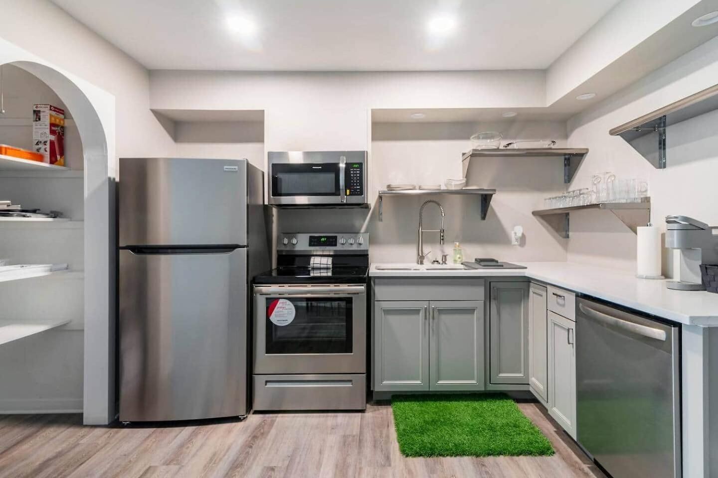 Escape W/ Spacious Yard Holiday home *