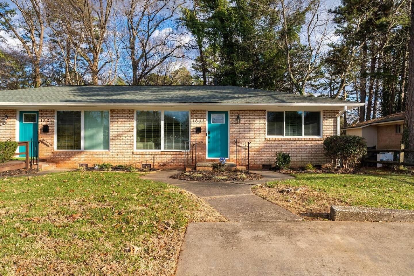 W/ Spacious Outdoor Space * Charlotte