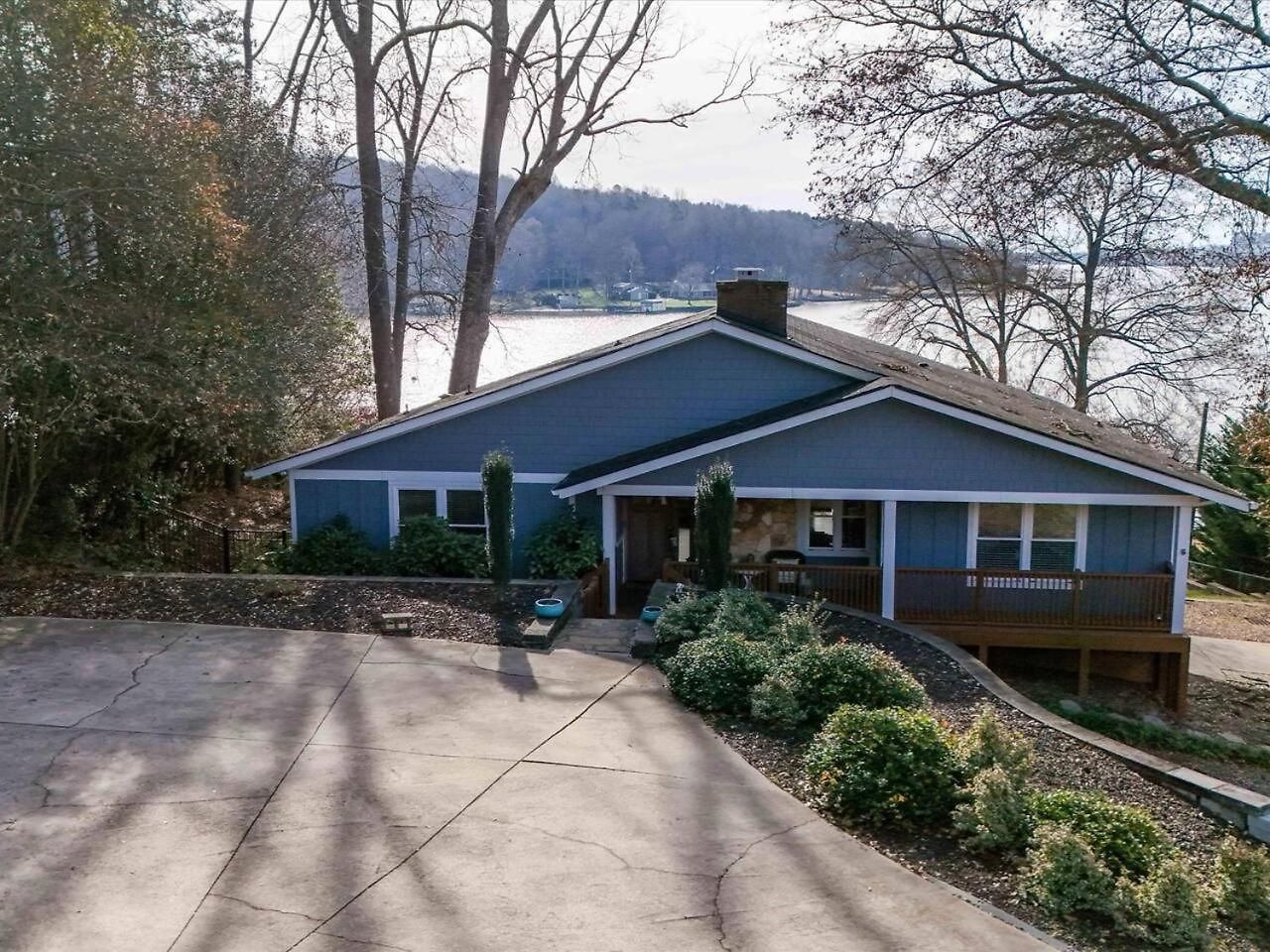 Du - Lakefront Retreat * Charlotte