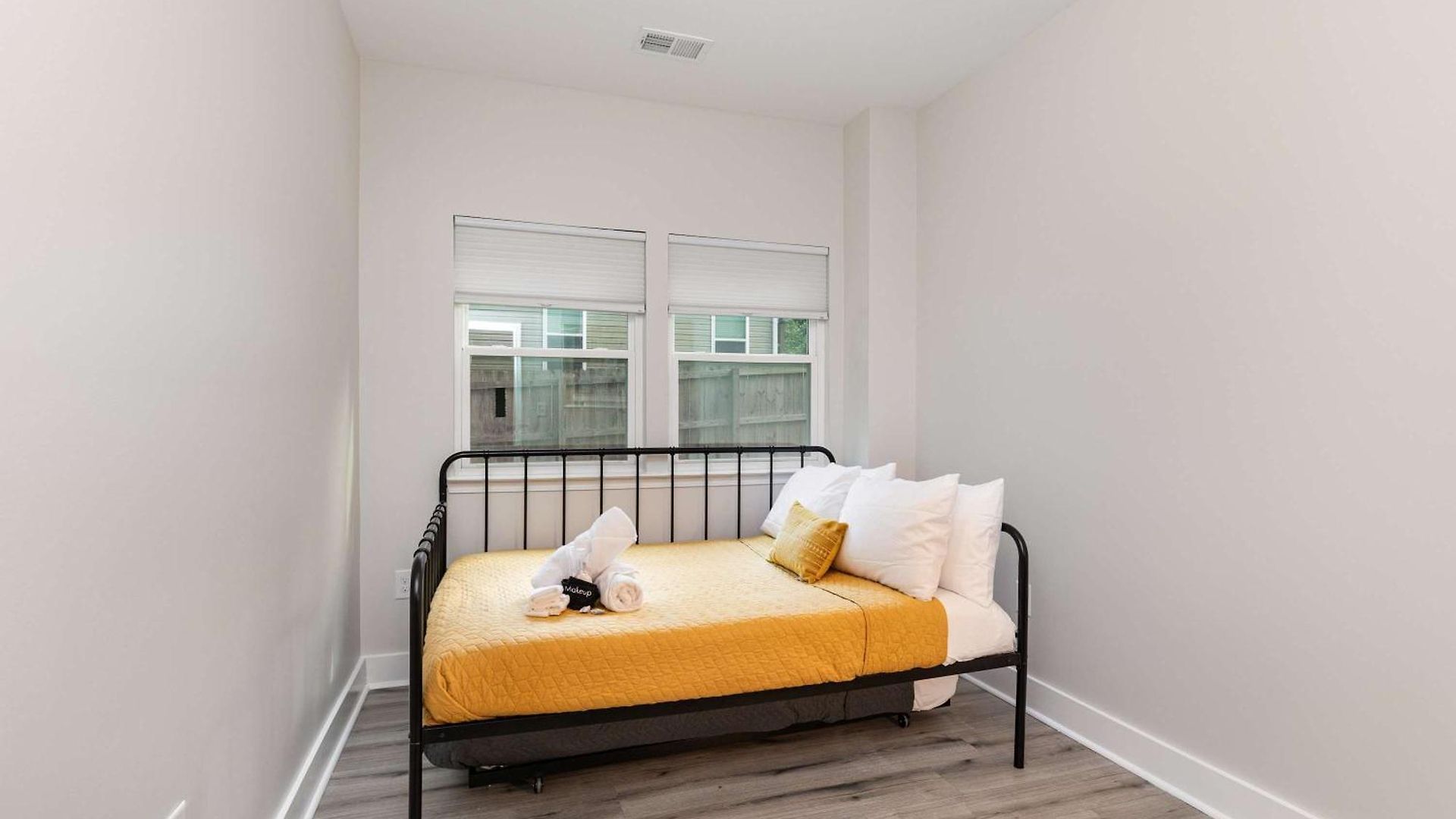 New Listing! Sleeps 11 - Fenced In Backyard * Charlotte