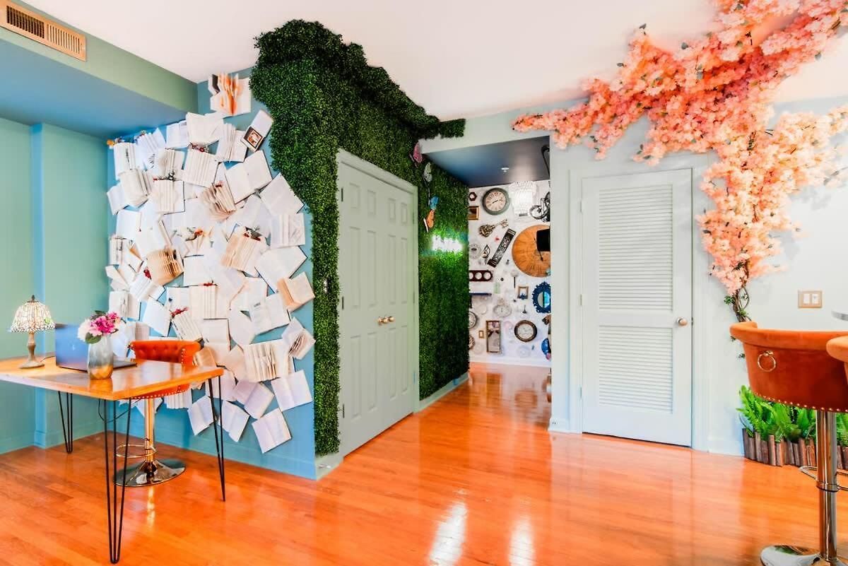 Holiday home Alice & Wonderland Wellness Themed Uptown Spot *