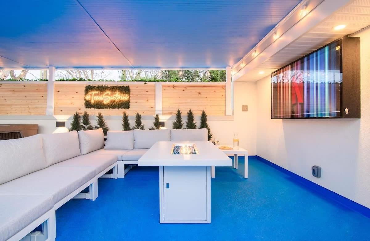 Teeni Santorini Rooftop Lounge Sauna & Hot Tub Holiday home
