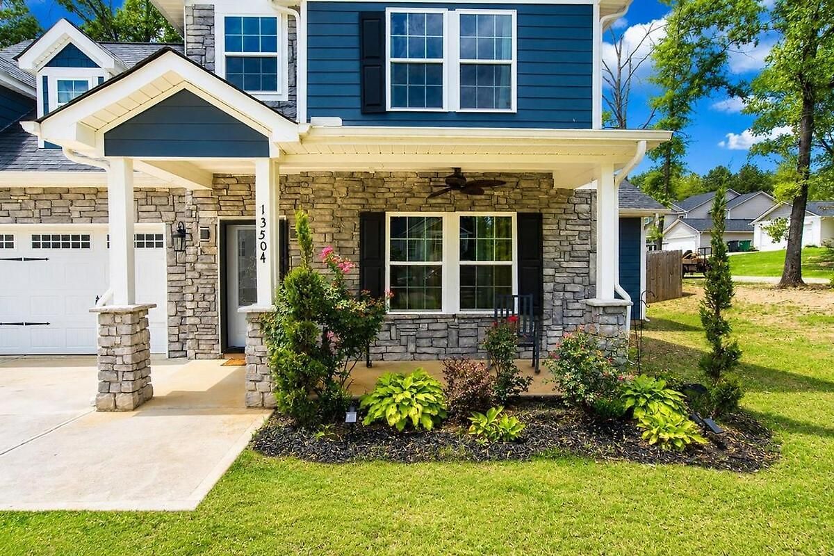 Holiday home New Near Motor Speedway, Concord Mills And Uncc