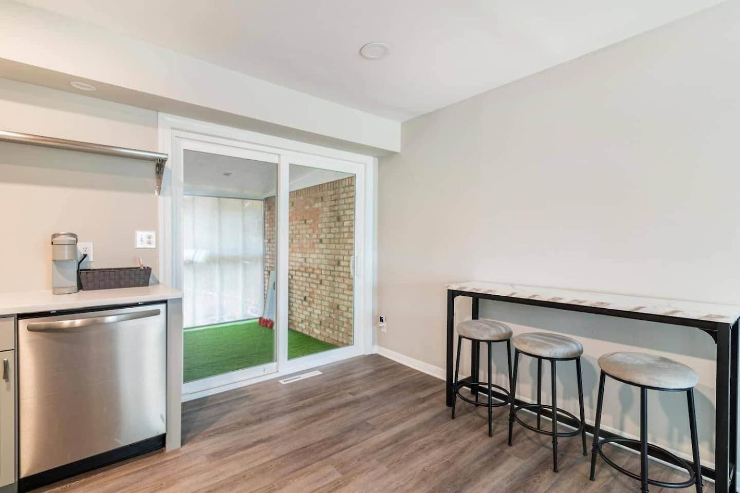 Escape W/ Spacious Yard Holiday home