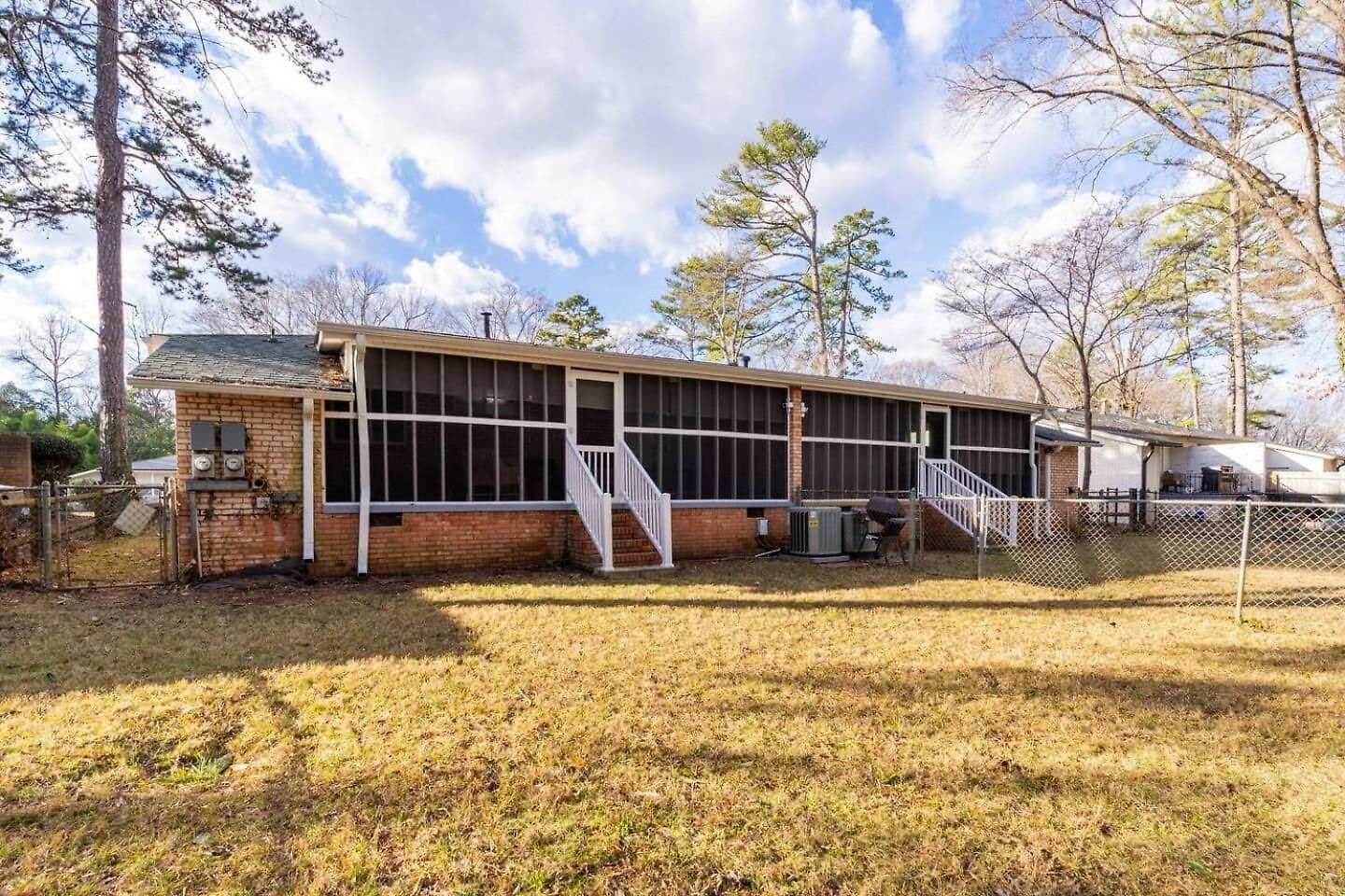 W/ Spacious Outdoor Space *