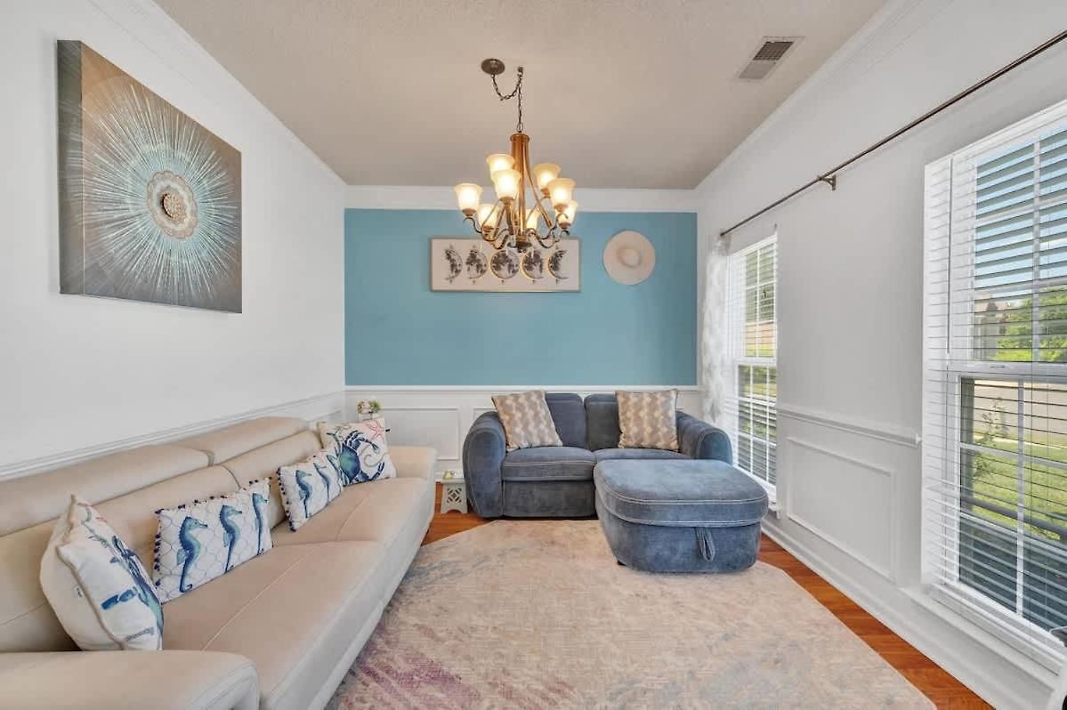 King Bed - Hot Tub - Fenced Yard - Near Carowinds